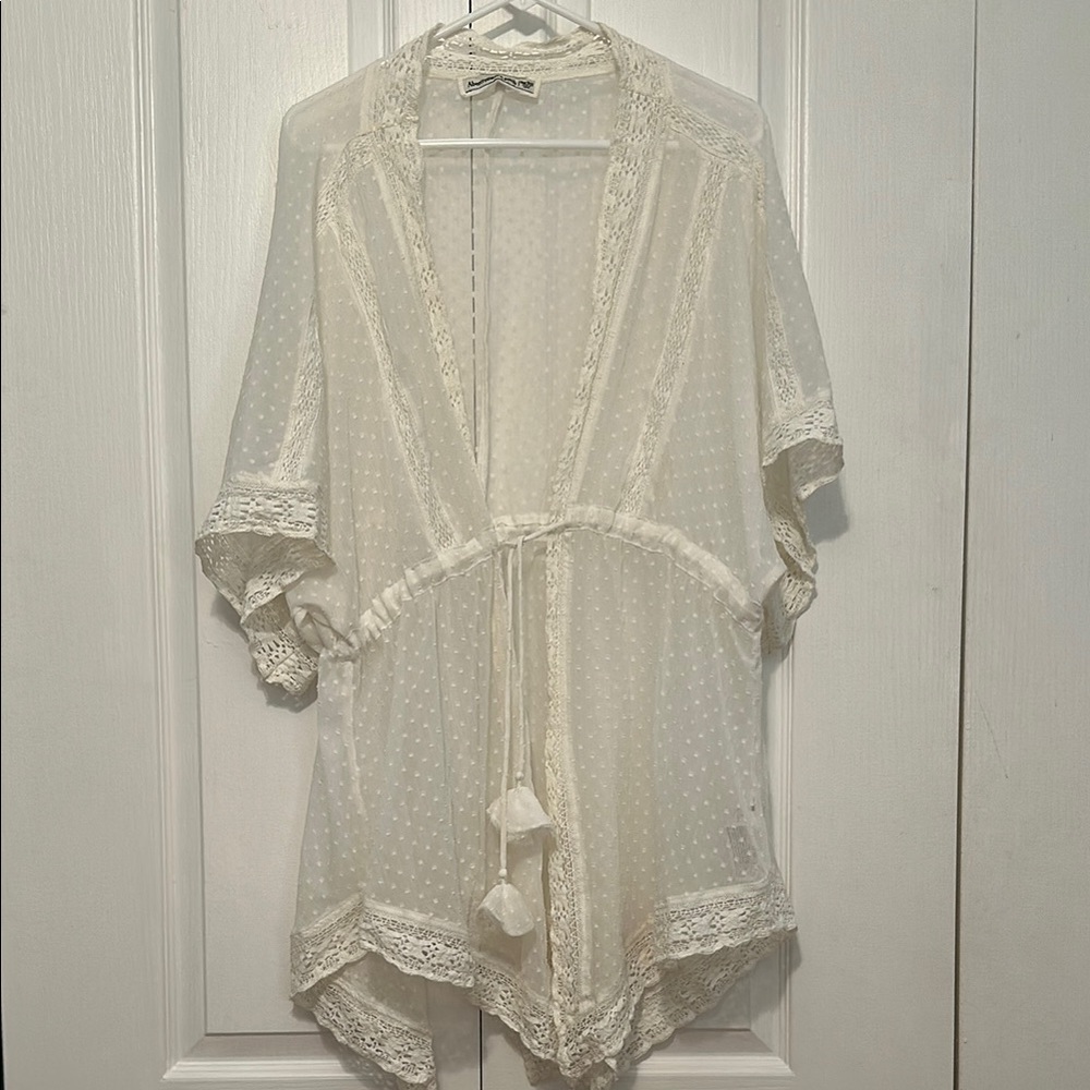 Abercrombie & Fitch White Lace Cover-Up